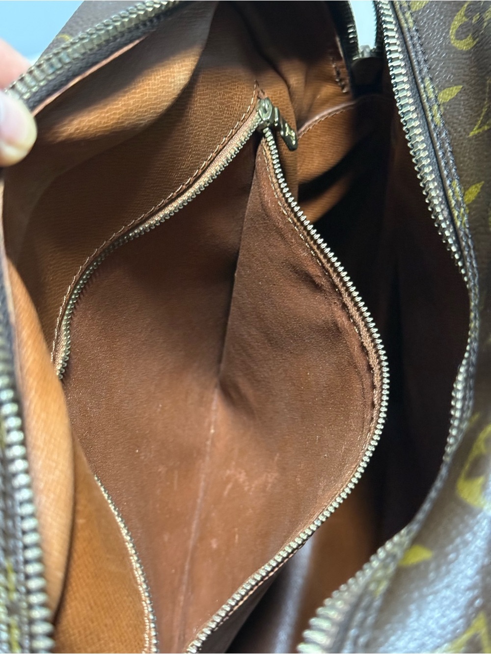 Louis Vuitton Vintage Danube GM
Monogram Canvas Leather - Picture 14 of 17